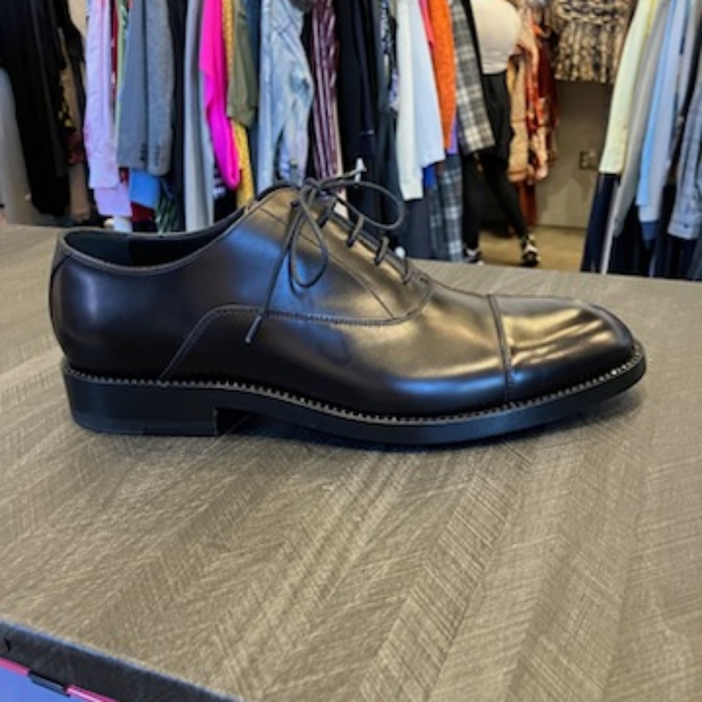 NIB Jimmy Choo laced shoes